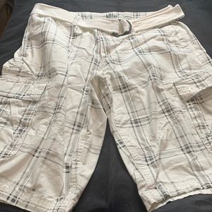 Urban Pipeline. Mens Cargo Shorts. Size 34.